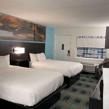 Days Inn By Wyndham Calhoun Ga I-75 And Us-41 Kültér fotó