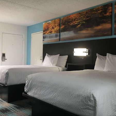 Days Inn By Wyndham Calhoun Ga I-75 And Us-41 Kültér fotó