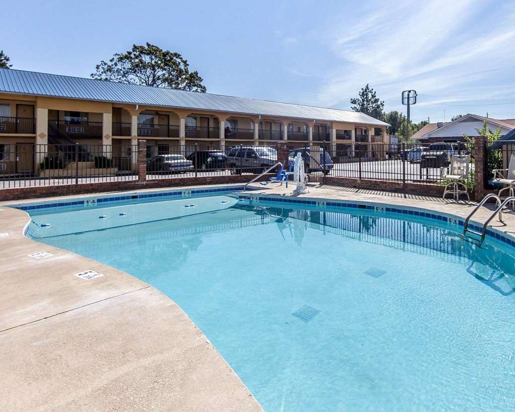 Days Inn By Wyndham Calhoun Ga I-75 And Us-41 Létesítmények fotó